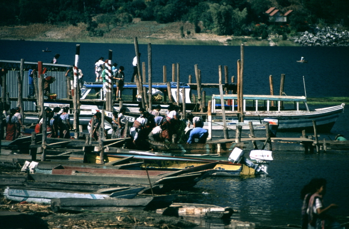 wfp350boatssantiagoatitlan